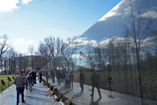 1024px-US_flag_reflexion_on_Vietnam_Veterans_Memorial_12_2011_000124